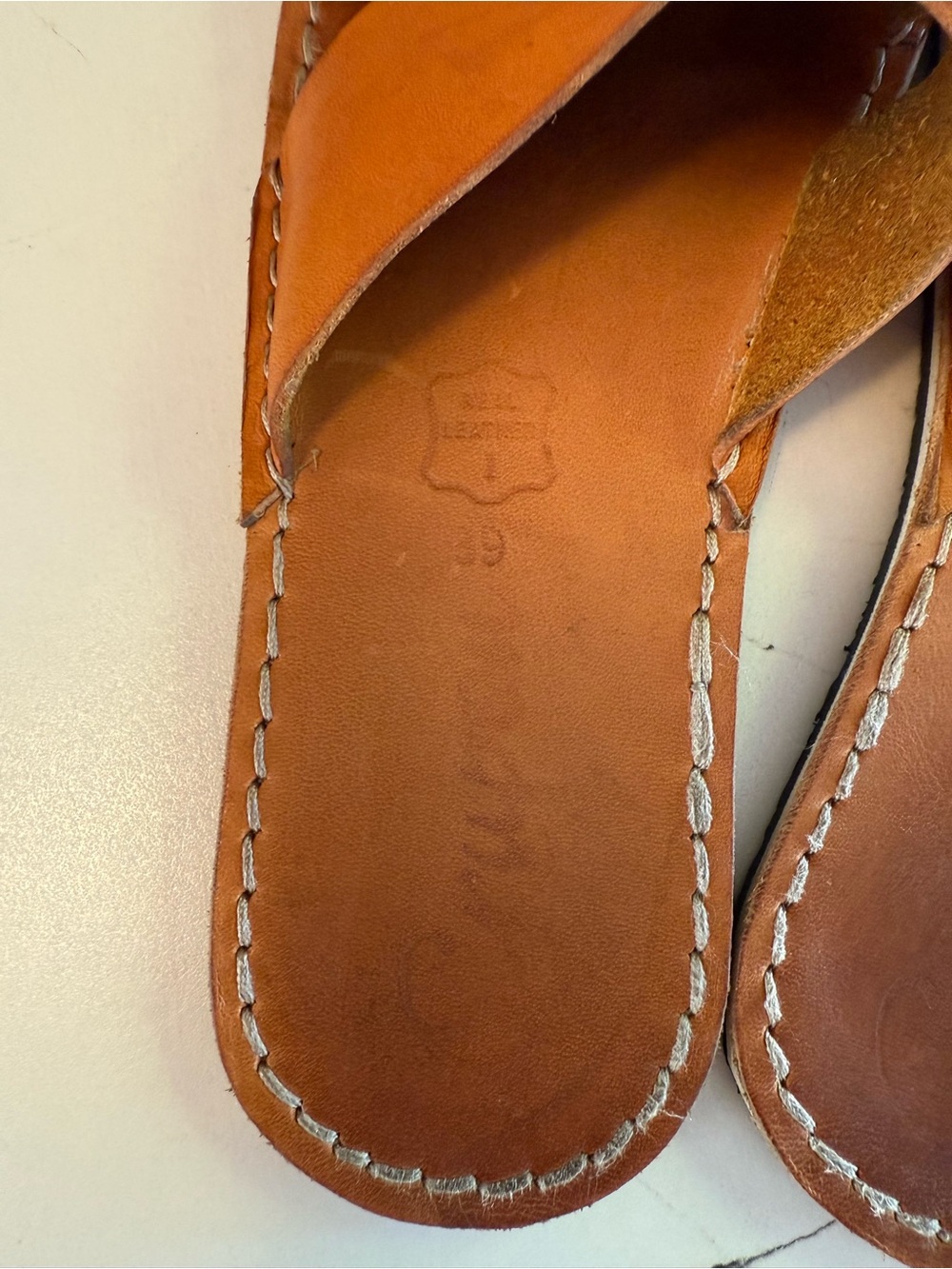 Womens Crupon Sandals. Ollie barefoot. 
Size 39/8.5 - Picture 4 of 5